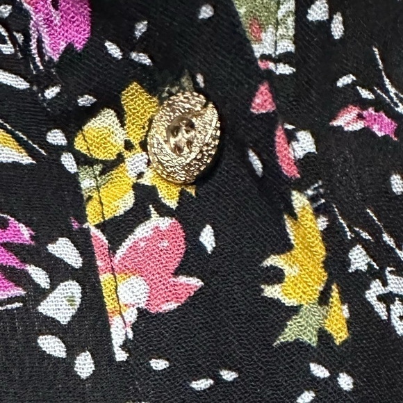 Calessa Black Floral Button up Blouse, EUC! - Picture 5 of 8